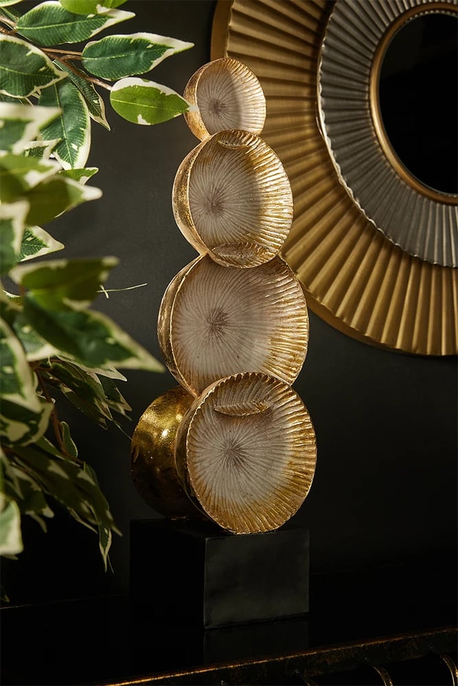 Dekor Totem KESA, polirezine, ngjyrë ari e zezë, 16x12x49cm