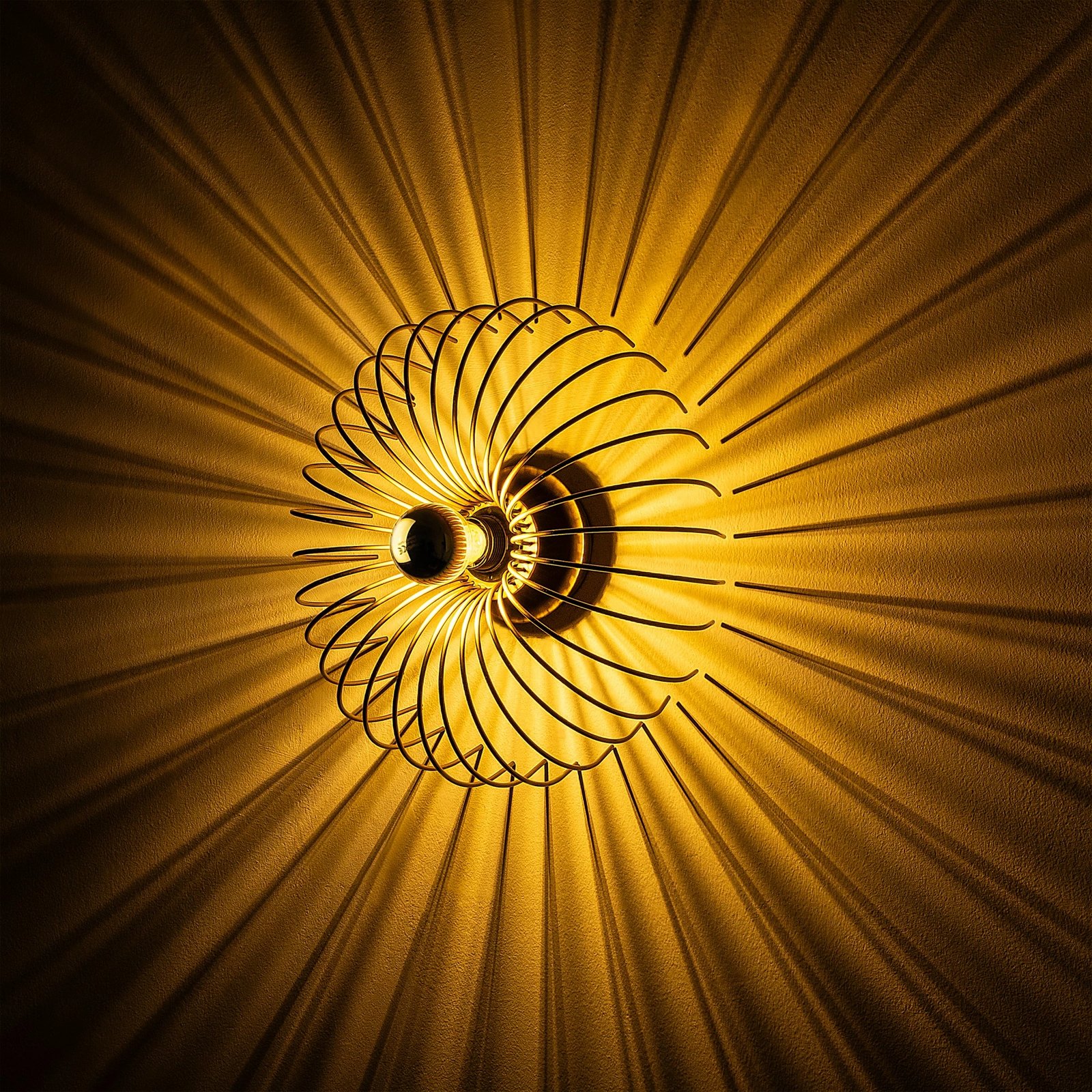 Llambë muri Opviq, Karsortel, ngjyrë ari, N-645-1 Llambë muri Opviq, Karsortel, ngjyrë ari, N-645-1