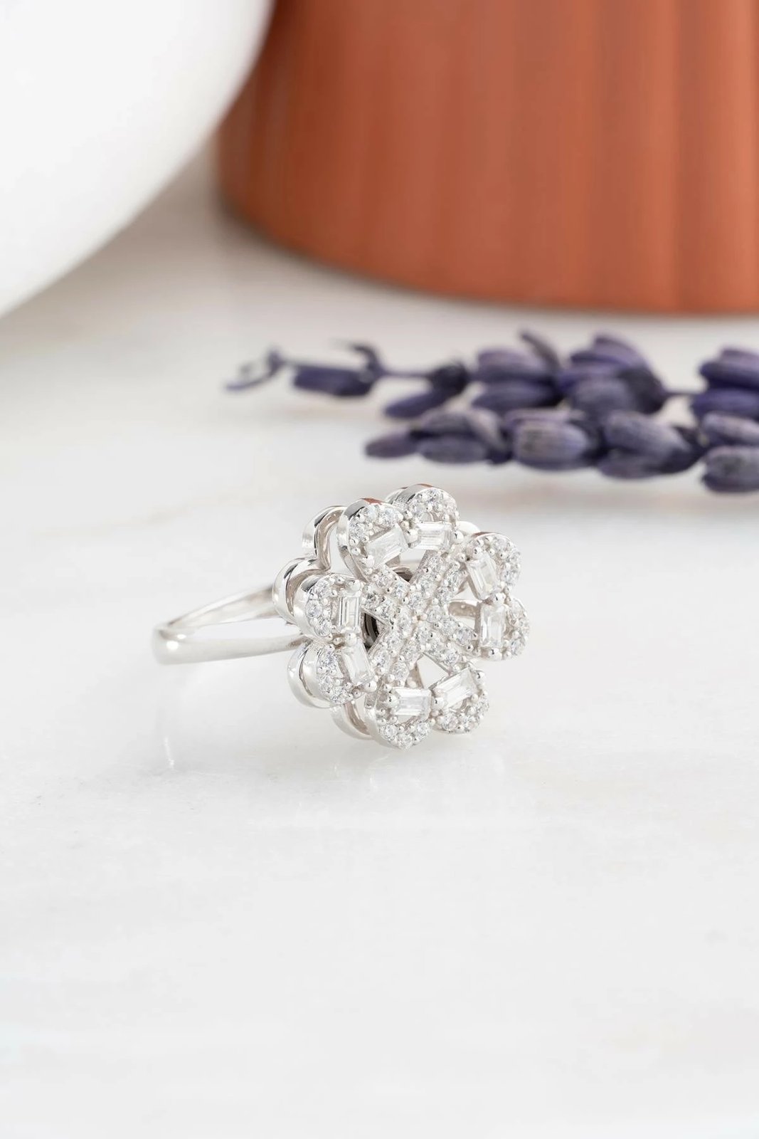 Unazë argjendi Jumeon, NRZ999497