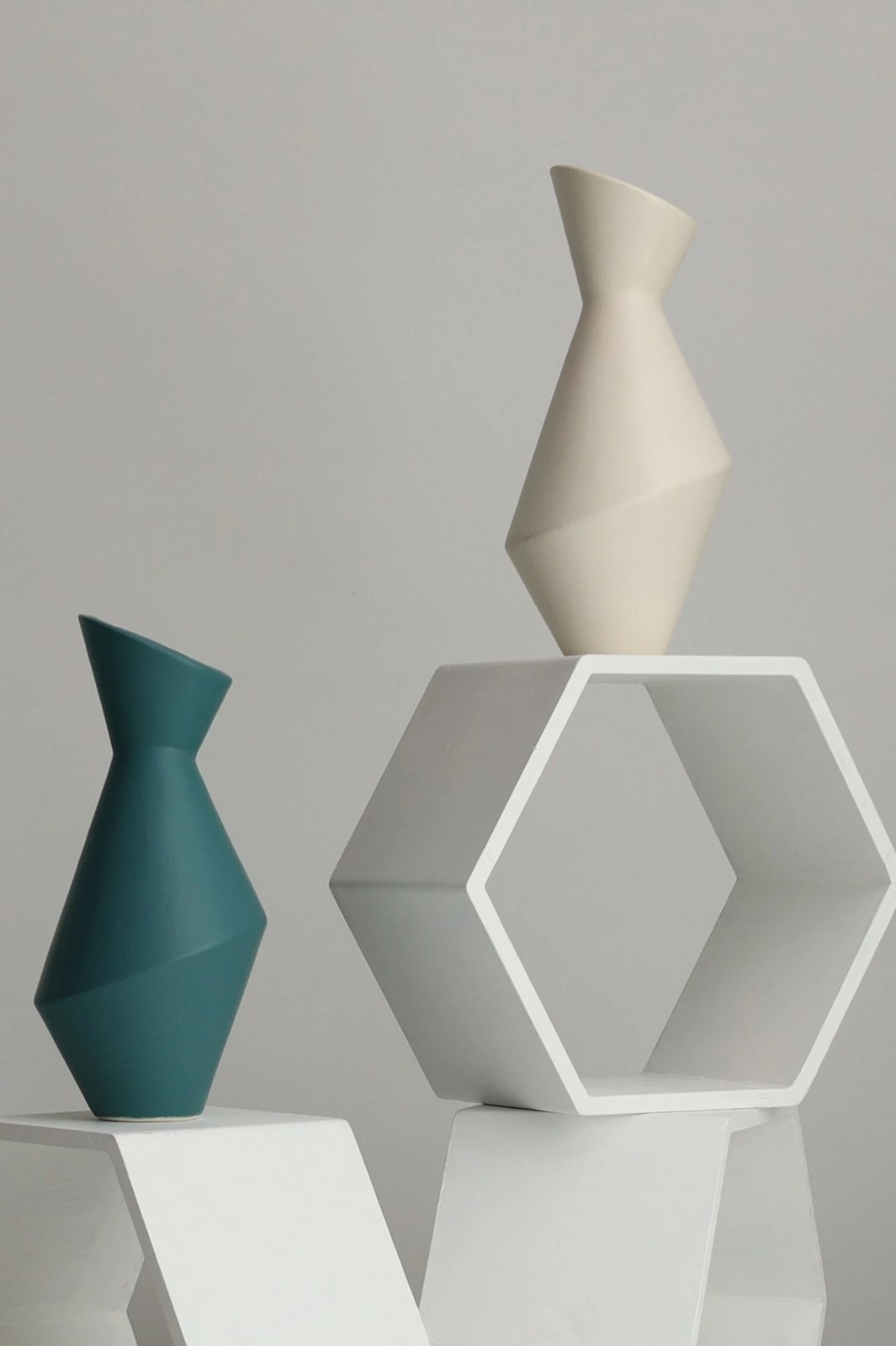 Vazo dekorative Evila Originals, BSI216, e bardhë, 13x13x24cm