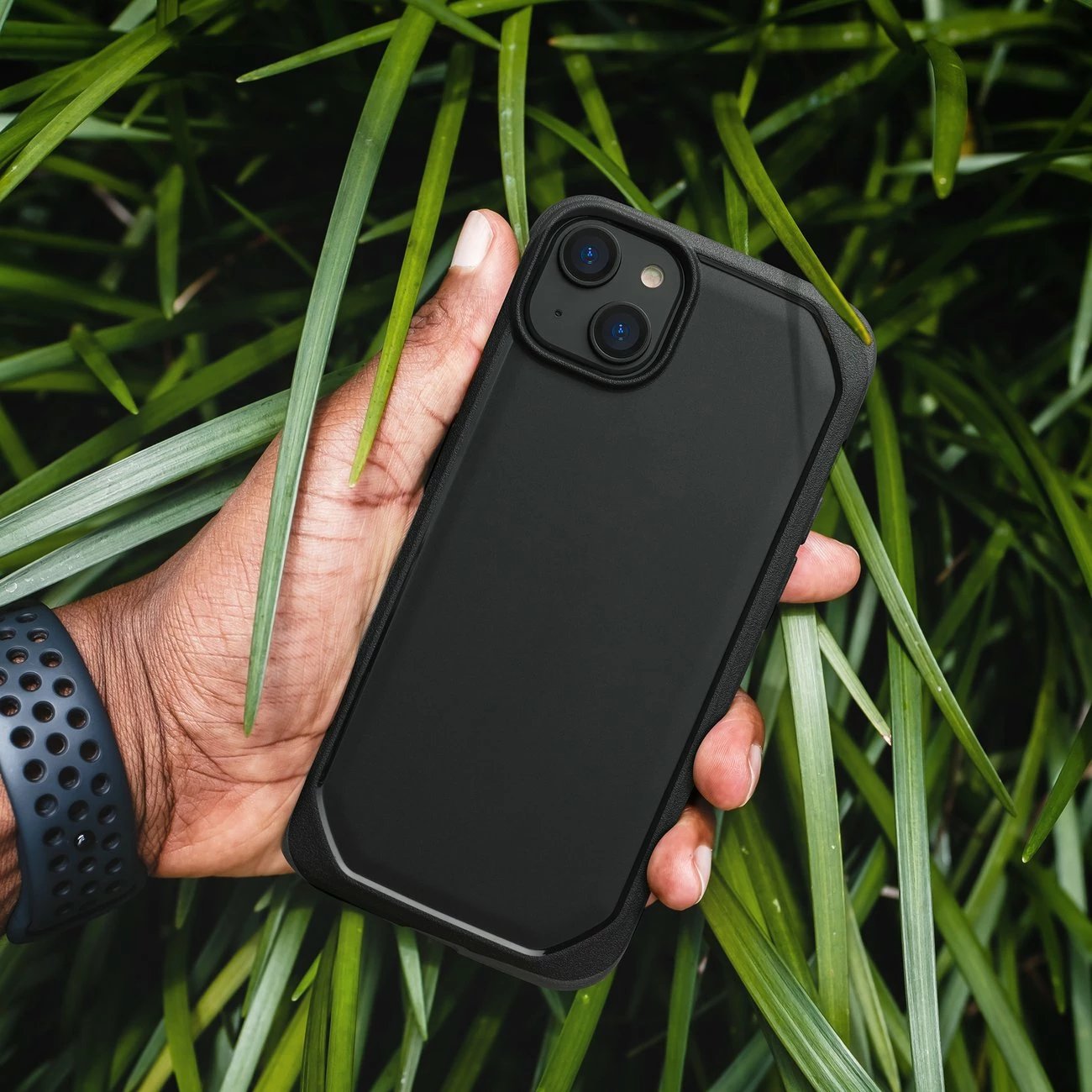 Mbështjellës Raptic X-Doria Slim për iPhone 14 Plus, i zi