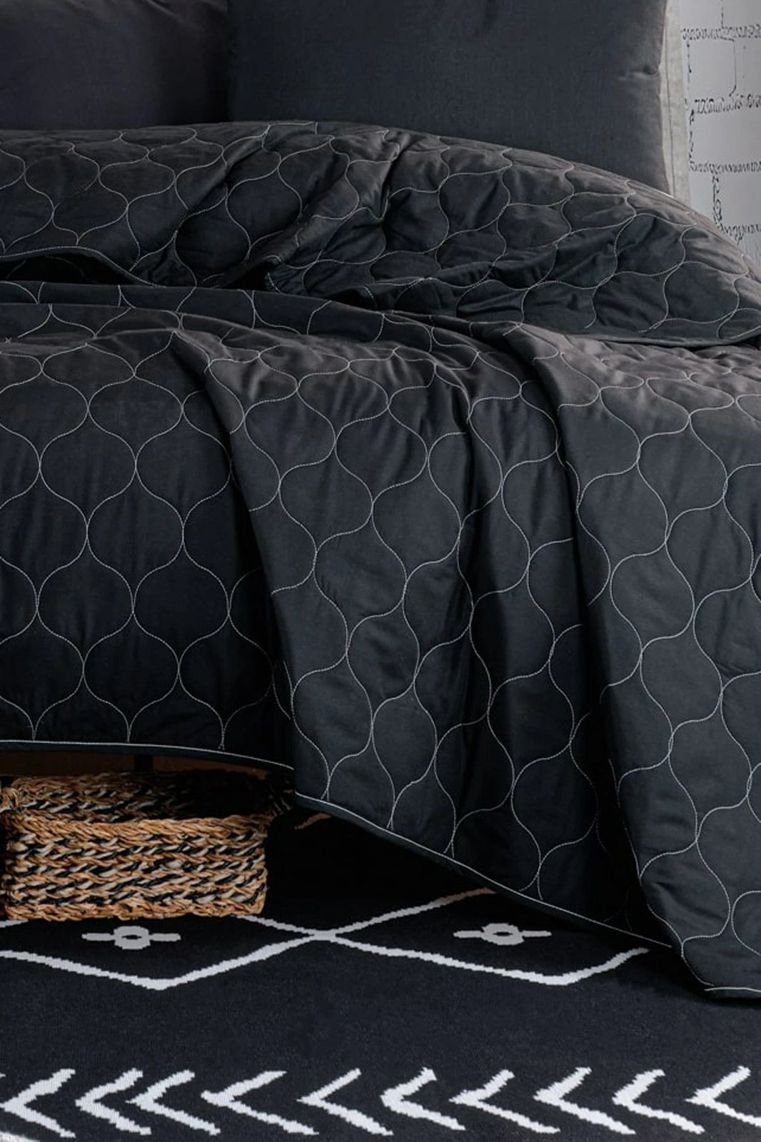 Përparëse krevati quilted King, ngjyrë e zezë, L'Essentiel Linge de Maison