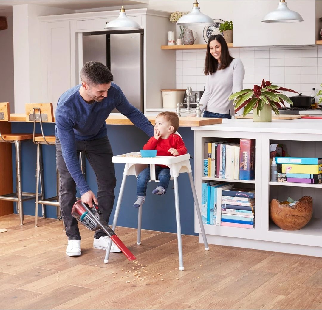 Fshesë elektrike e dorës Black & Decker, 20W Fshesë elektrike e dorës Black & Decker, 20W