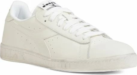 Atlete Diadora për meshkuj, të bardha