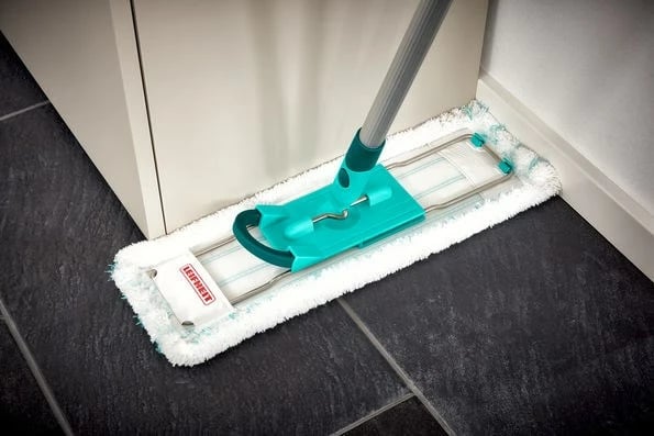 Mop Leifheit 55045 për pastrim të lagësht, mikrofibër, dorezë alumini, Blu/Gjelbër