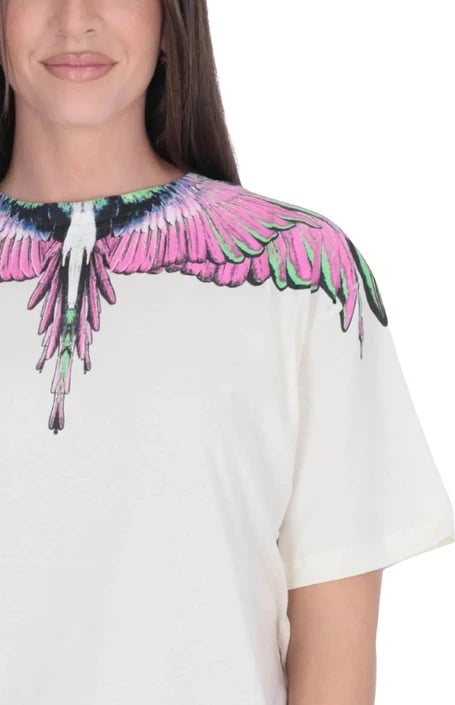 Maicë County Of Milan donna e bardhë