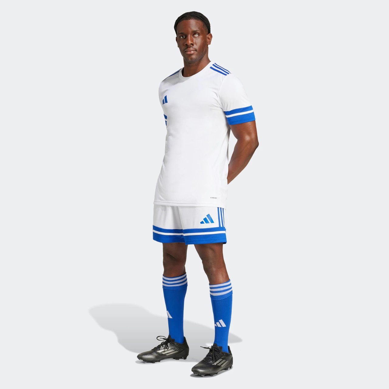 Maicë për meshkuj adidas, e bardhë