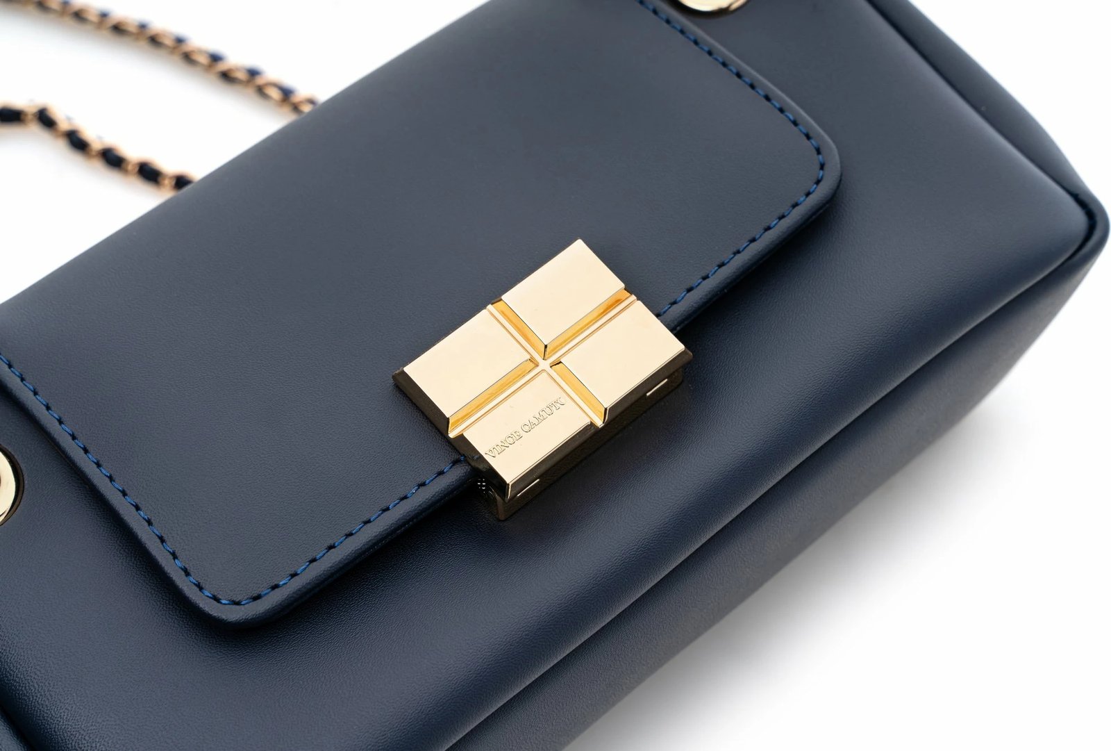 Çantë shpatullash Vince Camuto, Siena, ngjyrë kaltër e errët