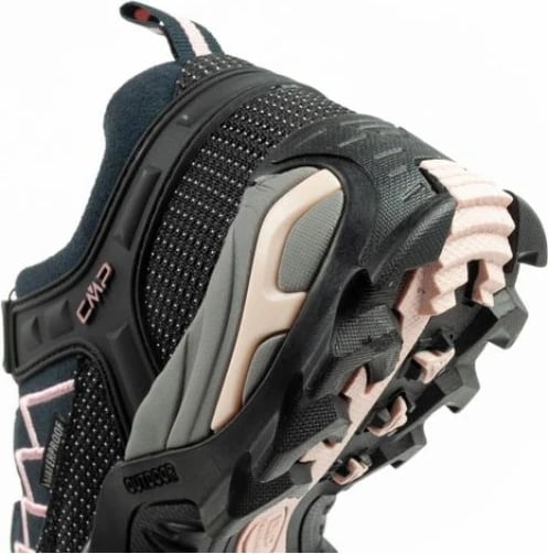 Atlete trekking për femra CMP, të zeza