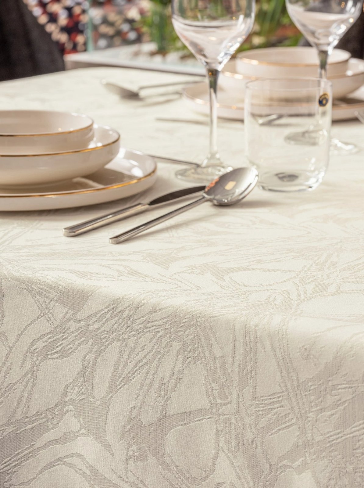 Mbulesë tavoline L'essentiel, Lavinia, krem, 155x160cm