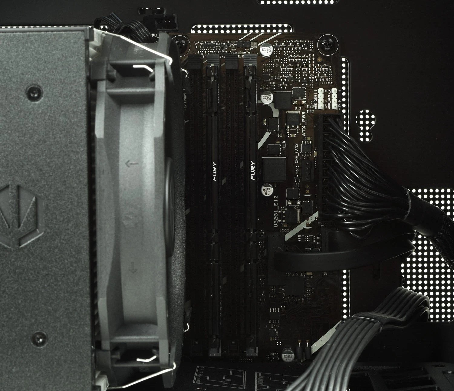Kompiuter Komputronik Pro X714 [C02], i7, RTX 4070 Ti Super, 32GB RAM, 2TB, zi