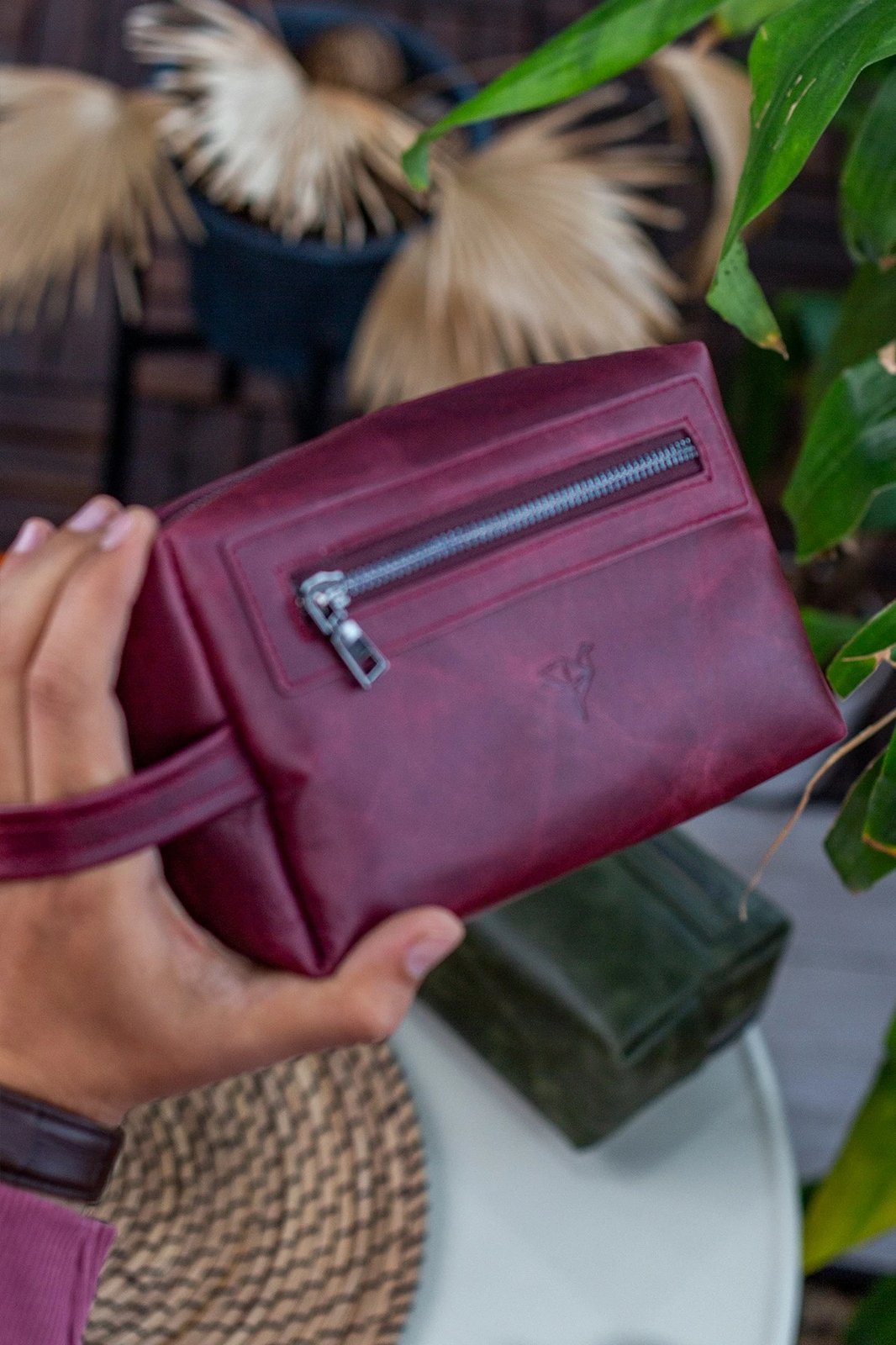 Çantë dore lëkure, ngjyrë burgundy, Zoozie Bags, Boston Crazy