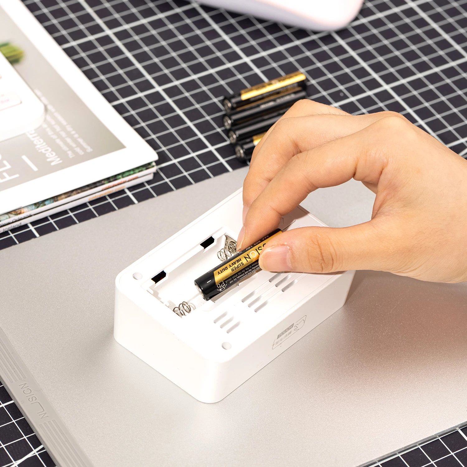 DELI BATERI NUSIGN AAA 4/1 L206