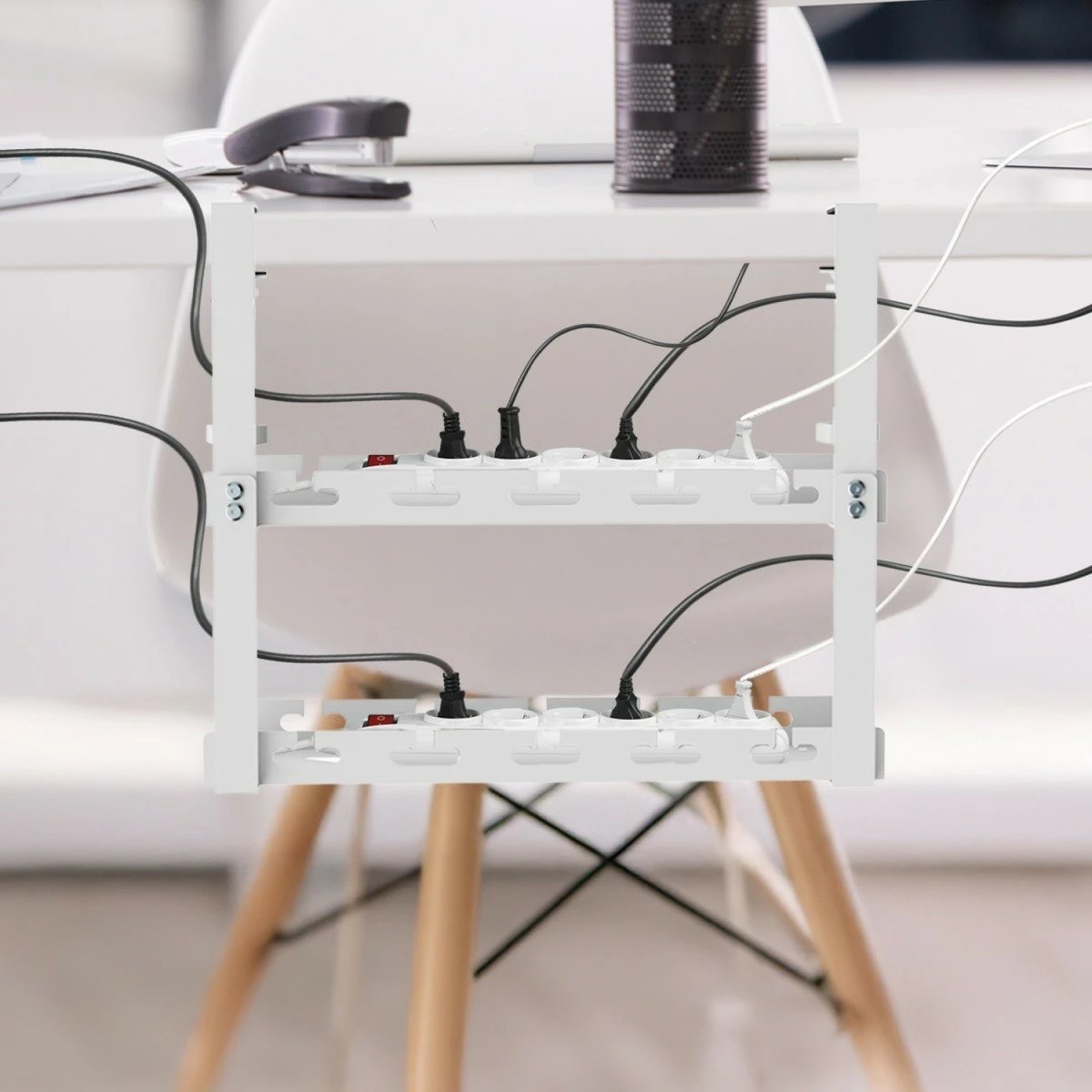 Organizues kabllosh nën tavolinë, Maclean MC-104W, 2 nivele, 40 cm, kapje me klema, ngarkesë 5 kg, i bardhë Organizues kabllosh nën tavolinë, Maclean MC-104W, 2 nivele, 40 cm, kapje me klema, ngarkesë 5 kg, i bardhë