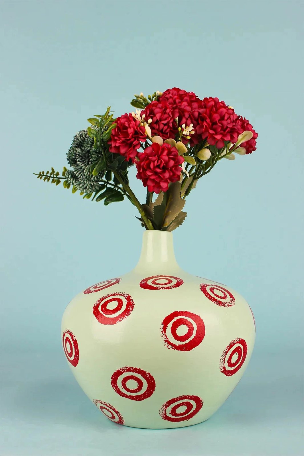 Vazo dekorative, e pikturuar me dorë, ngjyrë ecru, BK060