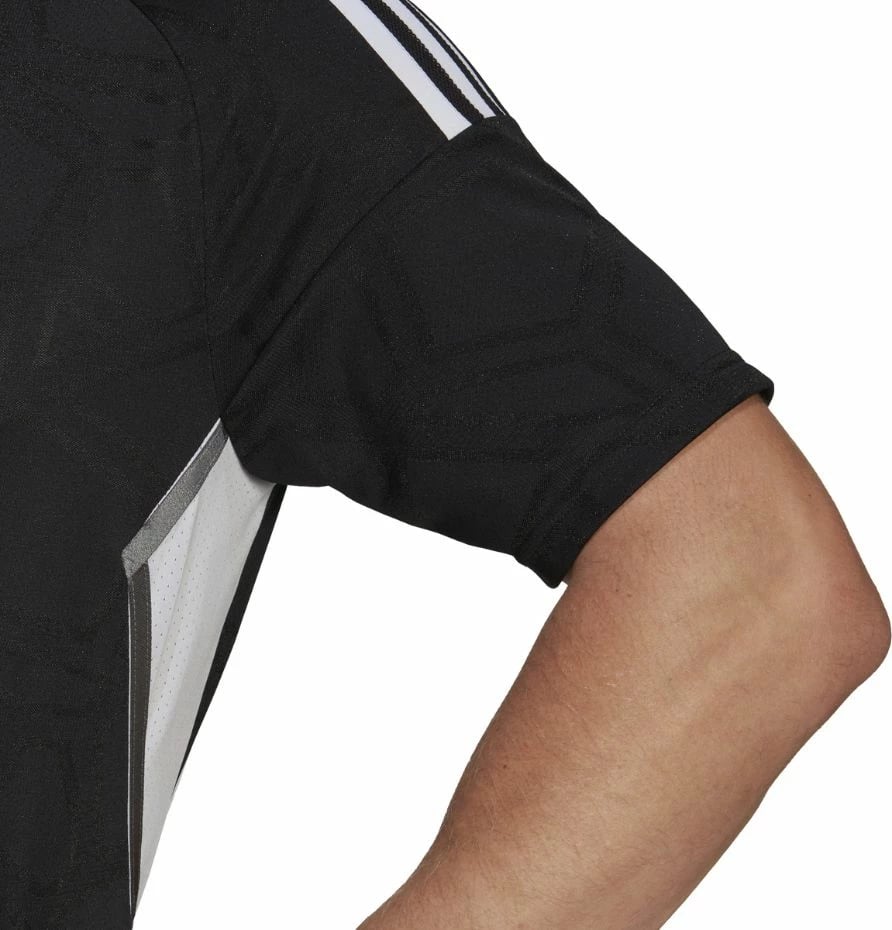 Maicë për meshkuj adidas, e zezë