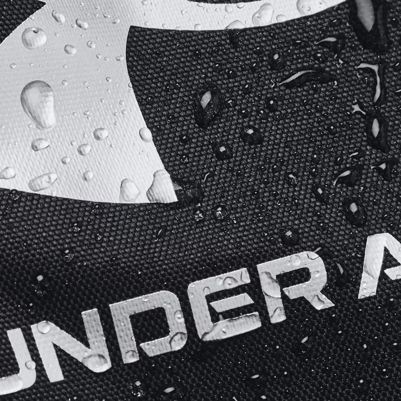 Torbe sportive Under Armour unisex, të zeza