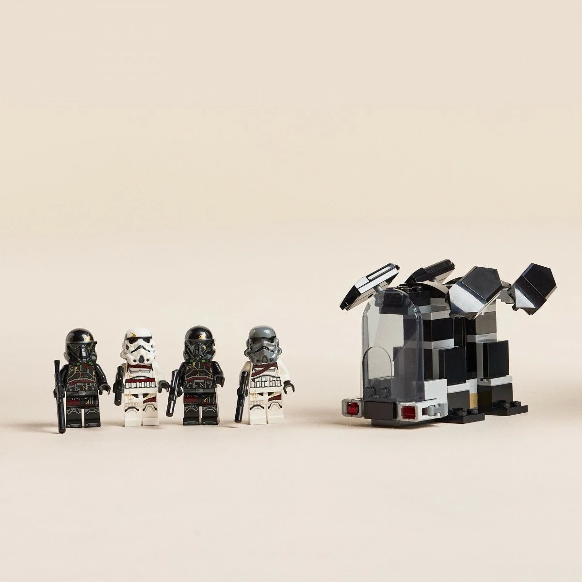 Set LEGO Star Wars 75412 Death Trooper & Night Trooper, 119 pjesë, i vogël