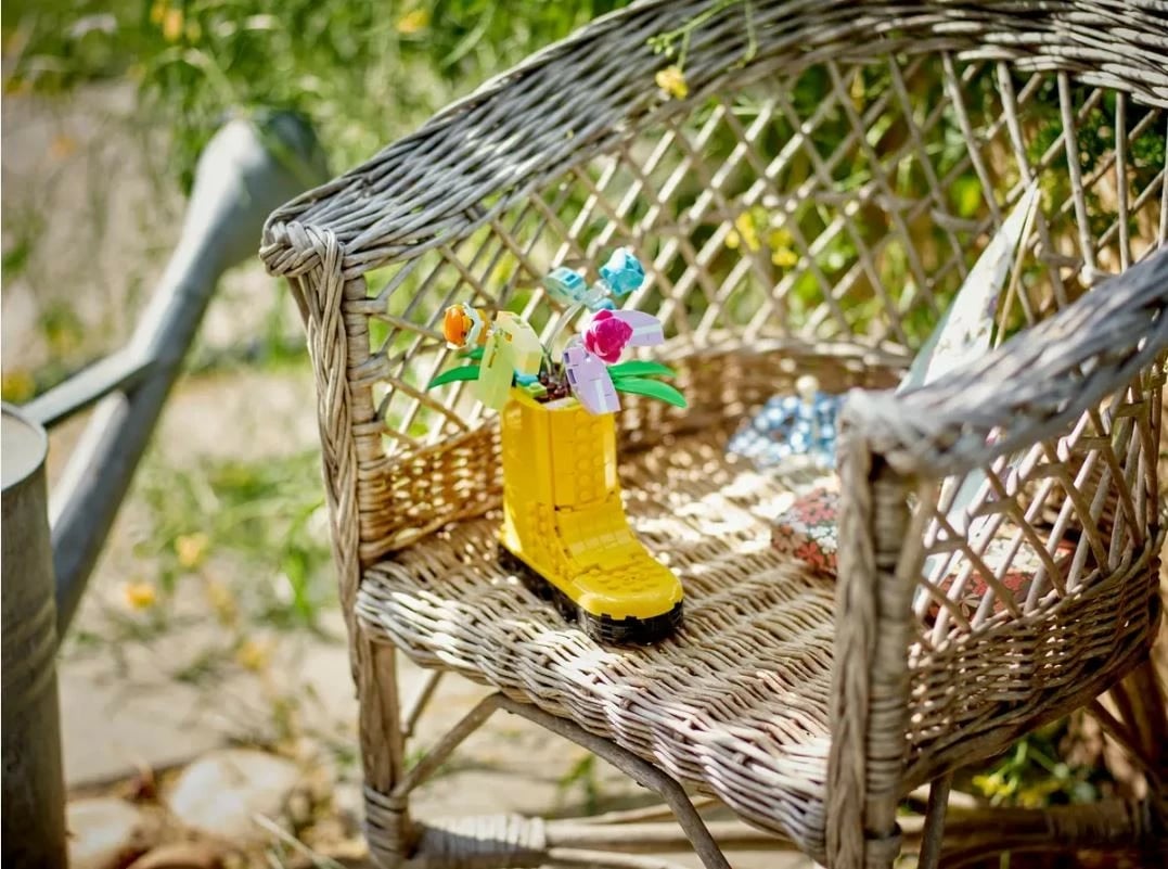 Set ndërtimi LEGO Creator 31149 Flowers in a Watering Can, 420 pjesë, plastikë, 3-në-1