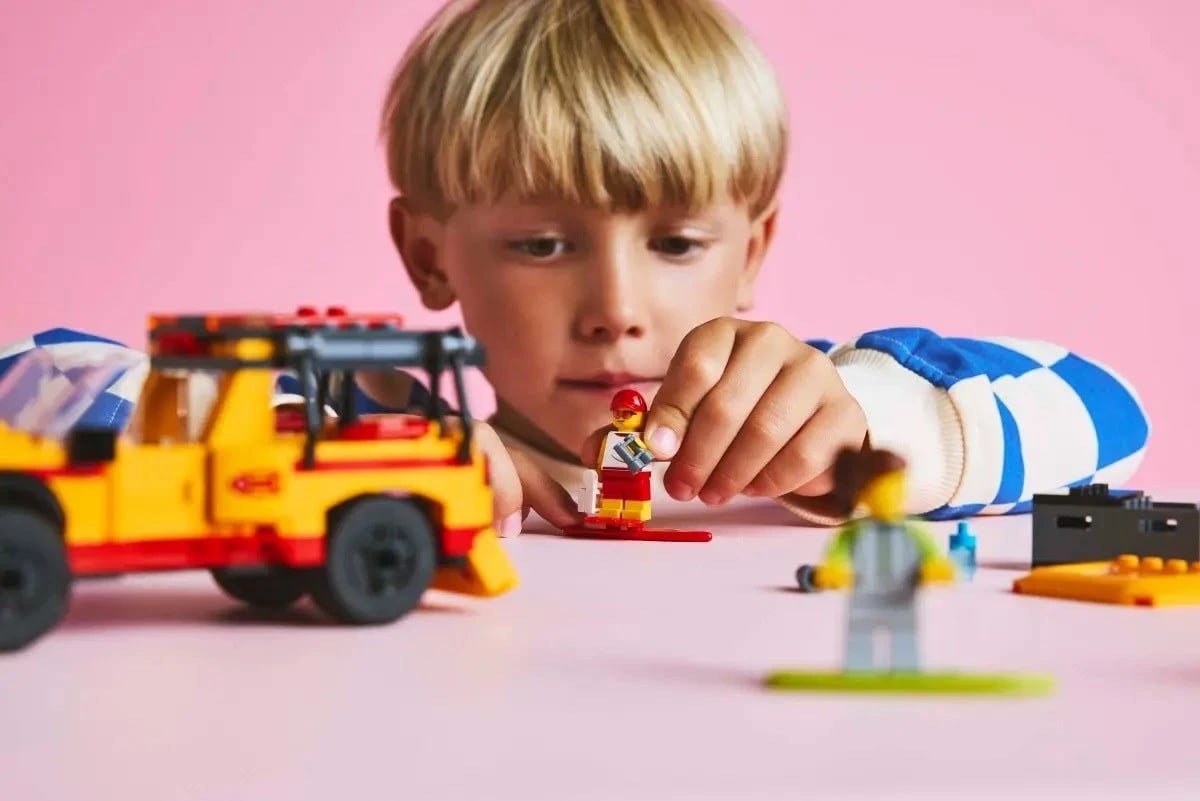 Set LEGO City 60453, Kamion shpëtimi plazhi, 2 minifigura