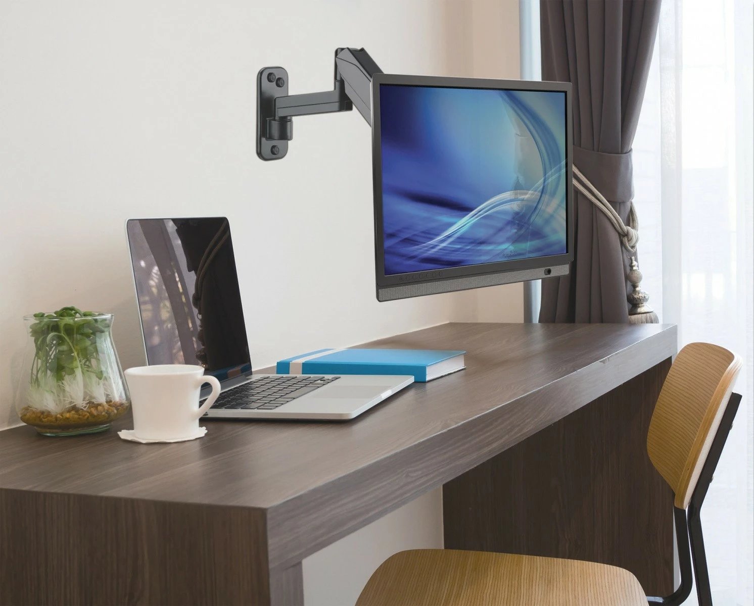Mbajtëse muri për TV/monitor Manhattan 461610, 17-32 inç, gas spring, e zezë Mbajtëse muri për TV/monitor Manhattan 461610, 17-32 inç, gas spring, e zezë