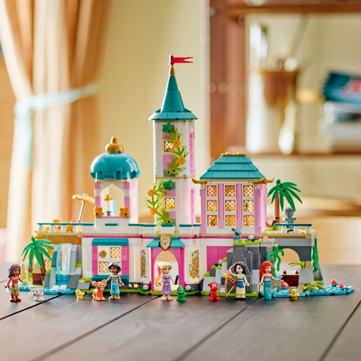 Set LEGO Disney Princess 43267, Princess Castle and Royal Animals, 787 pjesë, për fëmijë, shumëngjyrësh