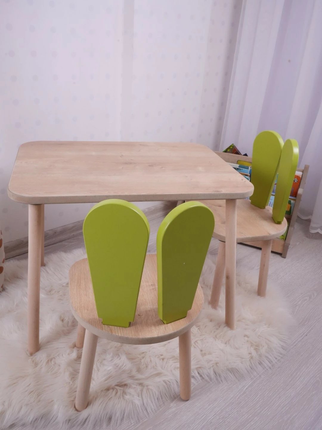 Set tavoline për fëmijë Hanah Home, me dy karrige lepurusha, ngjyrë jeshile fëstëku dhe kafe