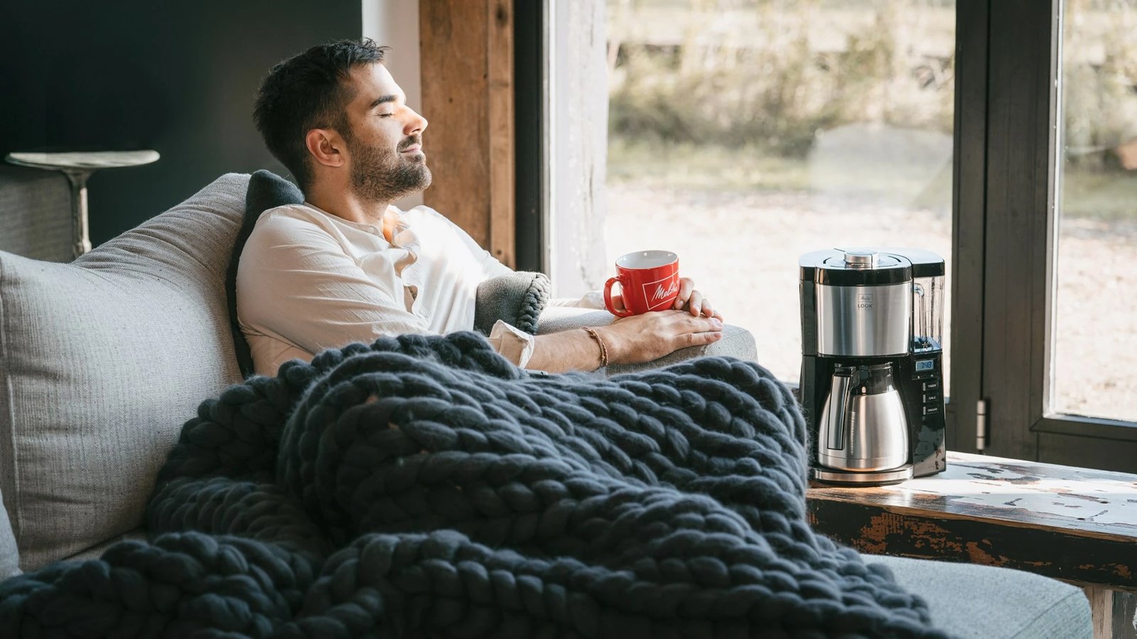 Aparat kafeje Melitta 1025-18, i zi Aparat kafeje Melitta 1025-18, i zi