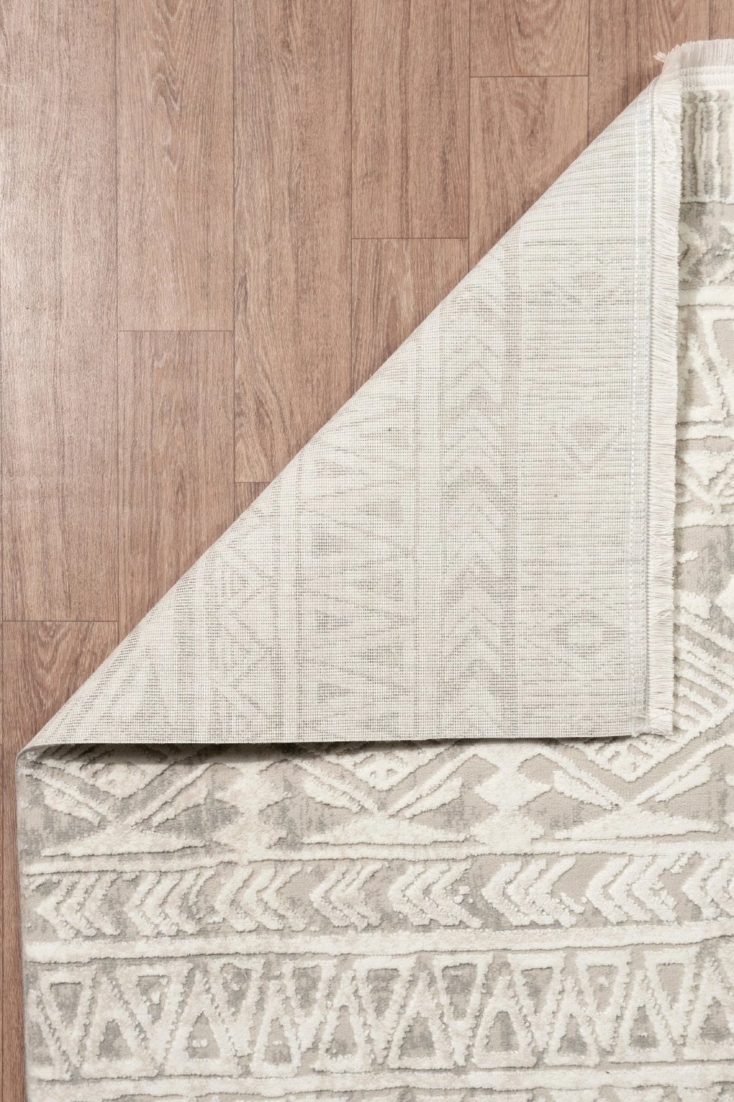 Qilim Conceptum Hypnose Leo 2970, bezhë, 100x200cm Qilim Conceptum Hypnose Leo 2970, bezhë, 100x200cm