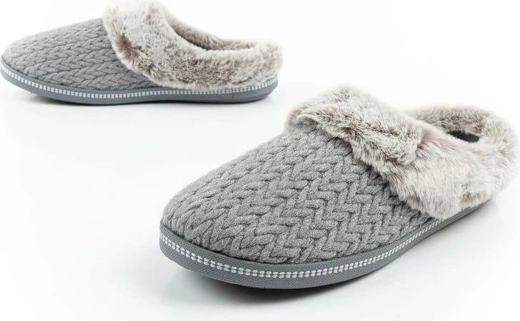 Papuqe për femra Skechers, të ngrohta