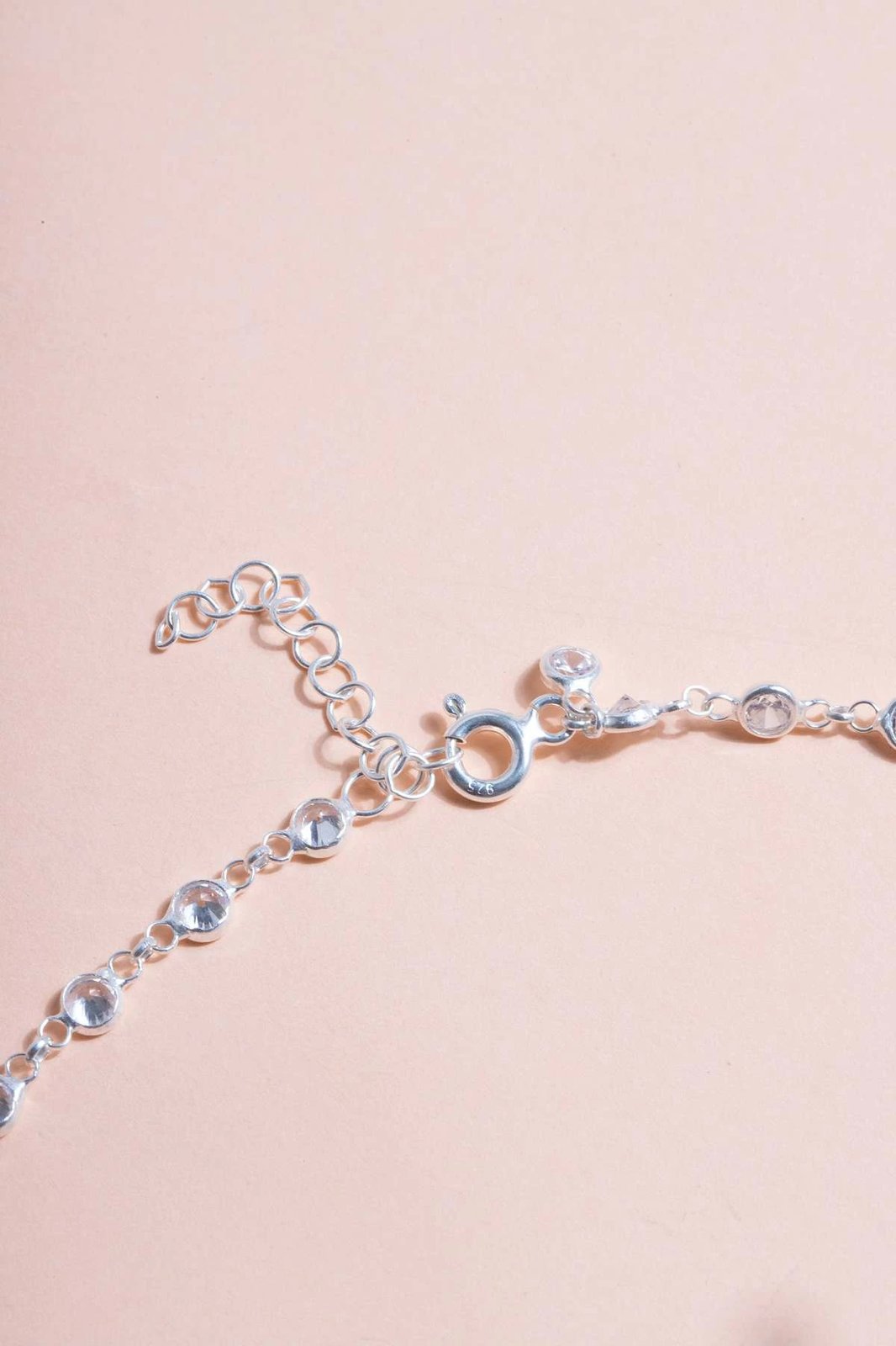 Varëse argjendi Jumeon, TFNY65228, e bardhë