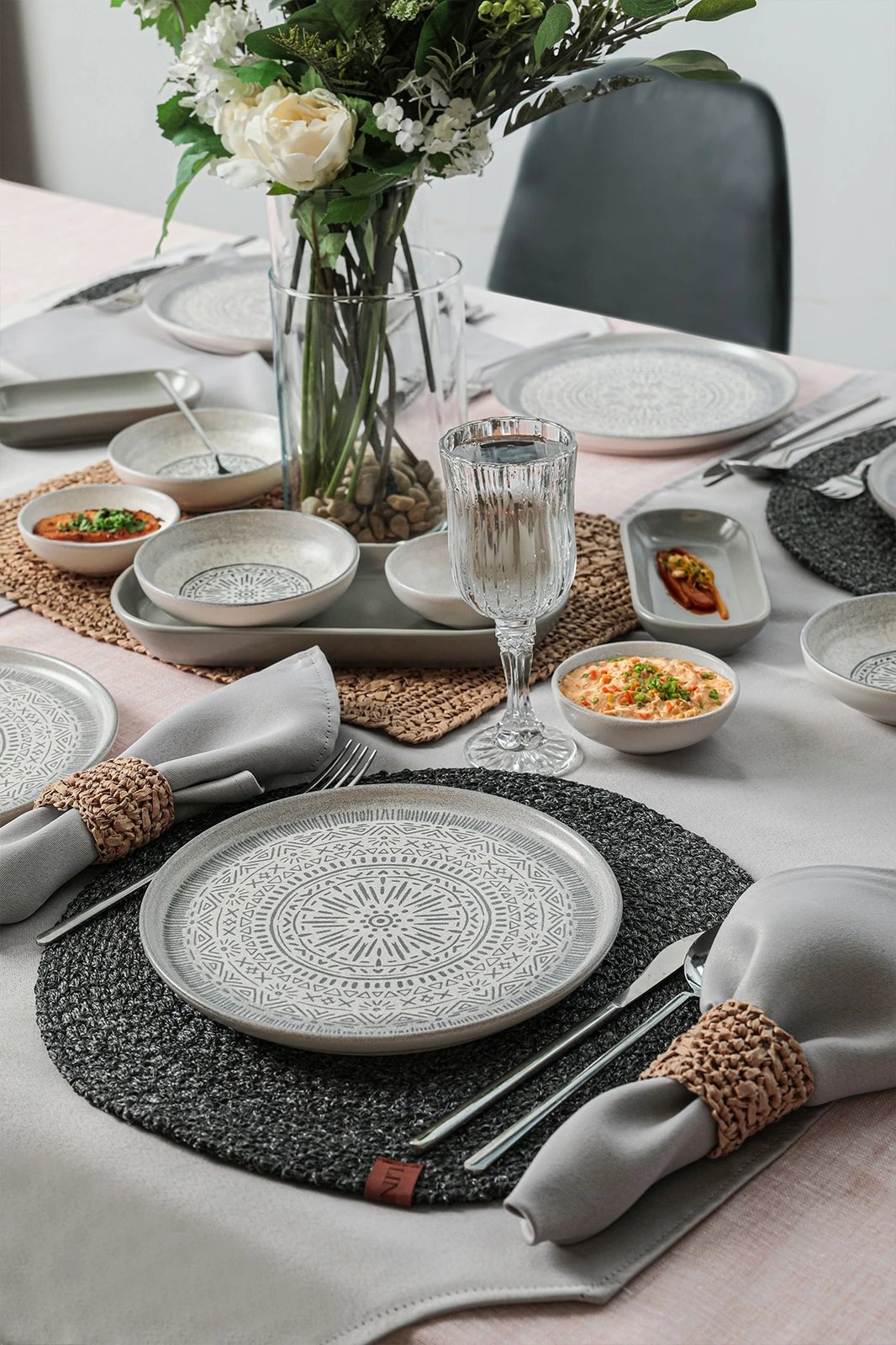 Set mëngjesi 18 pjesësh Hermia Concept, X0001532400000000000000000