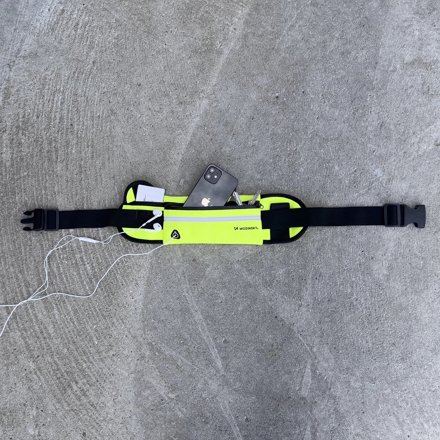 Rrip vrapimi, Wozinsky WRBBK1, neopren, i zgjërueshëm me 2 xhepa dhe mbajtës shishe, i rregullueshëm me rrip e kapëse, shirit reflektues, për telefona deri 175x90x15 mm, i zi