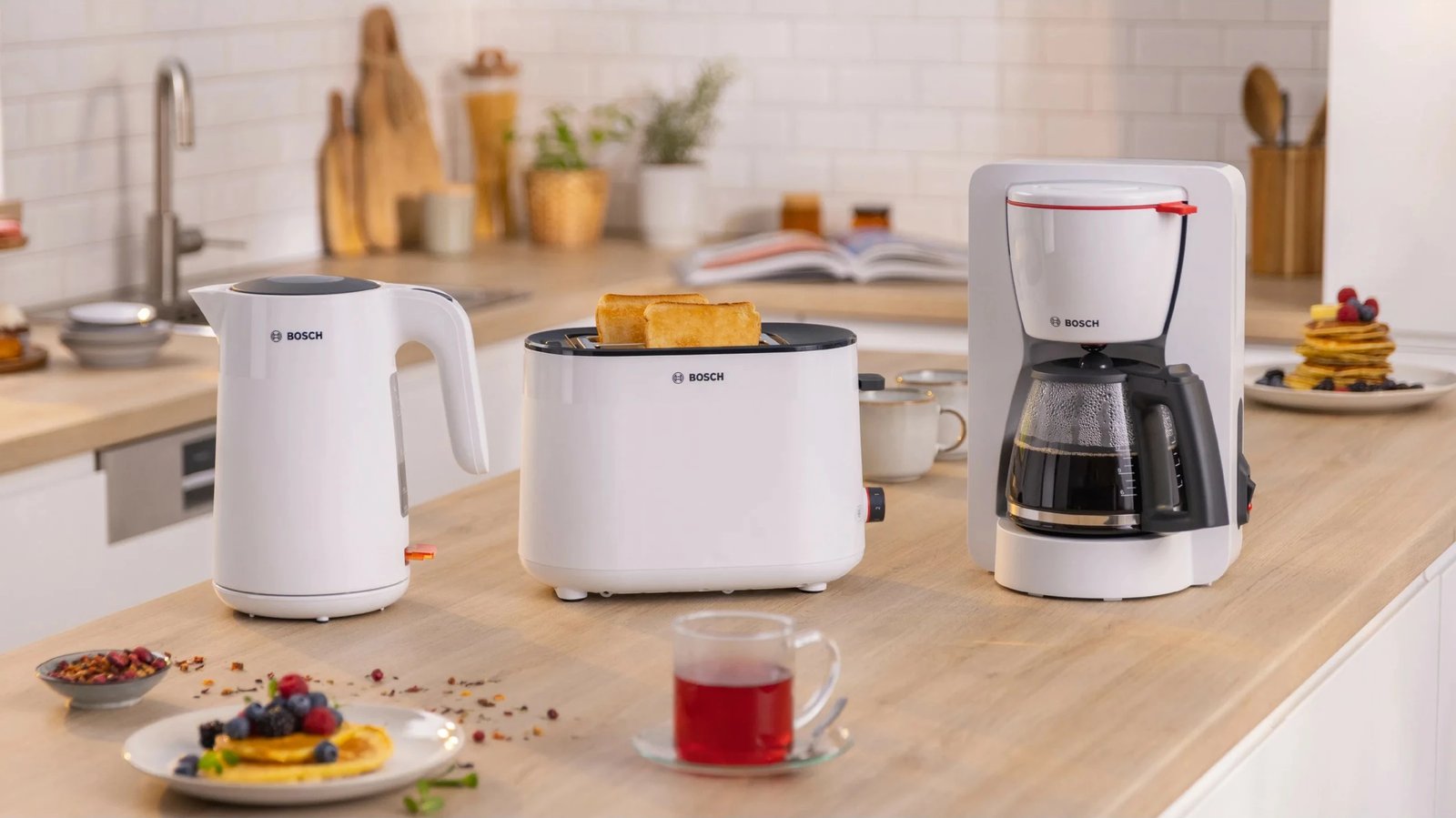 Çajnik Bosch TWK2M161, 1.7 L, 2400 W, Plastikë, Bardhë