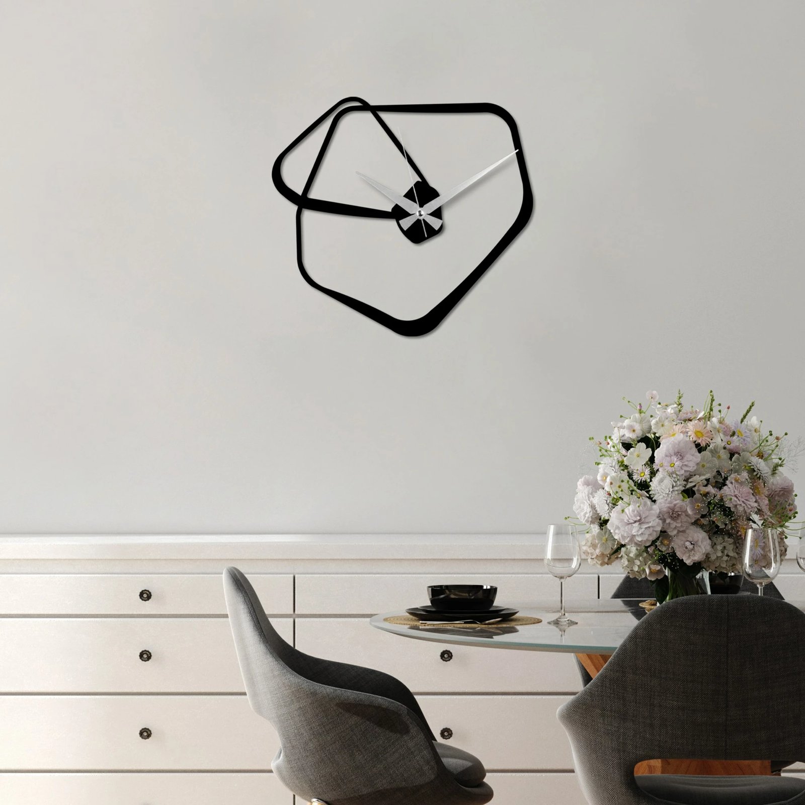 Orë muri dekorative prej metali, dizajn amorf, Wallity, e zezë