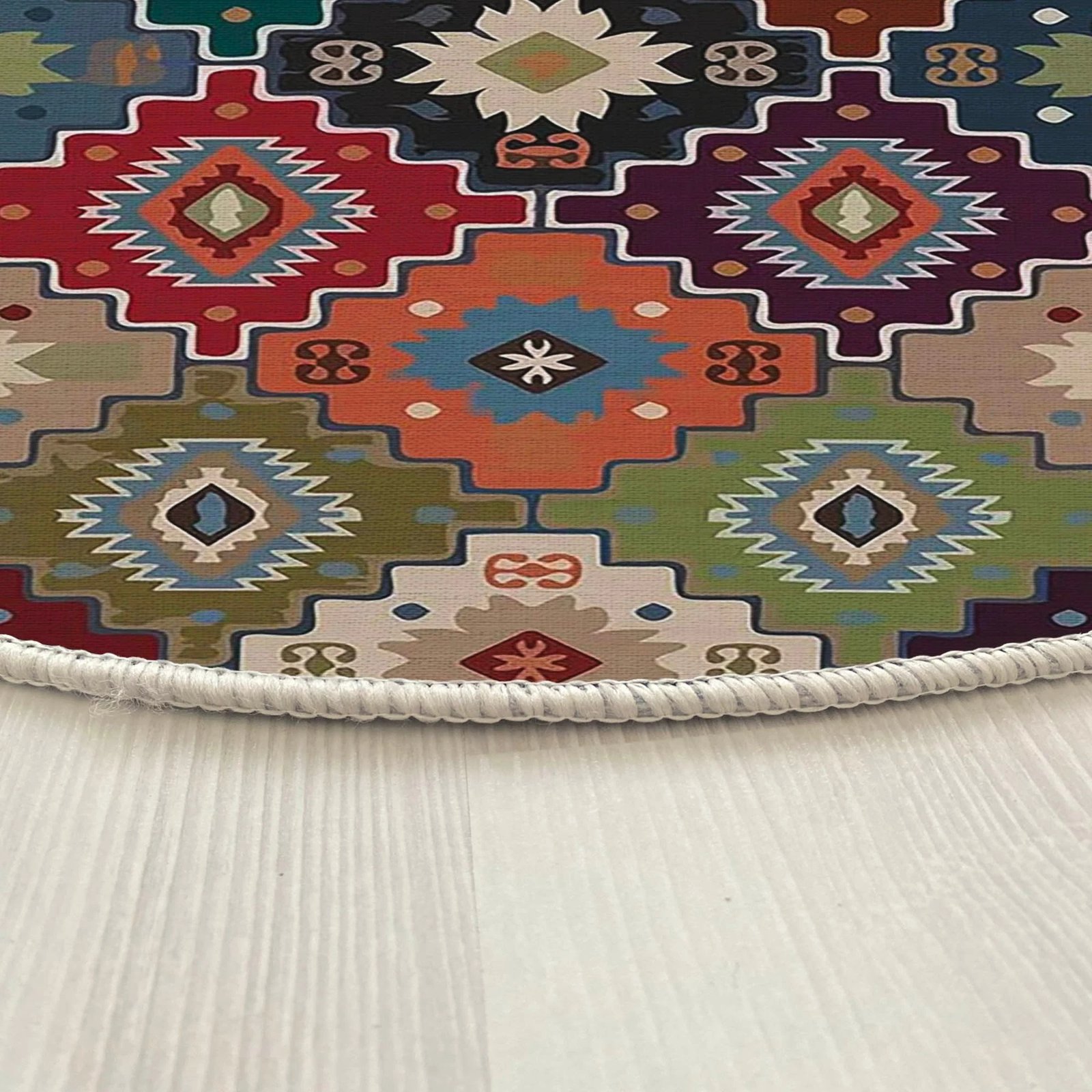 Qilim i rrumbullakët, shumëngjyrësh, 180x180cm, Conceptum Hypnose, Woopamuk472 Qilim i rrumbullakët, shumëngjyrësh, 180x180cm, Conceptum Hypnose, Woopamuk472