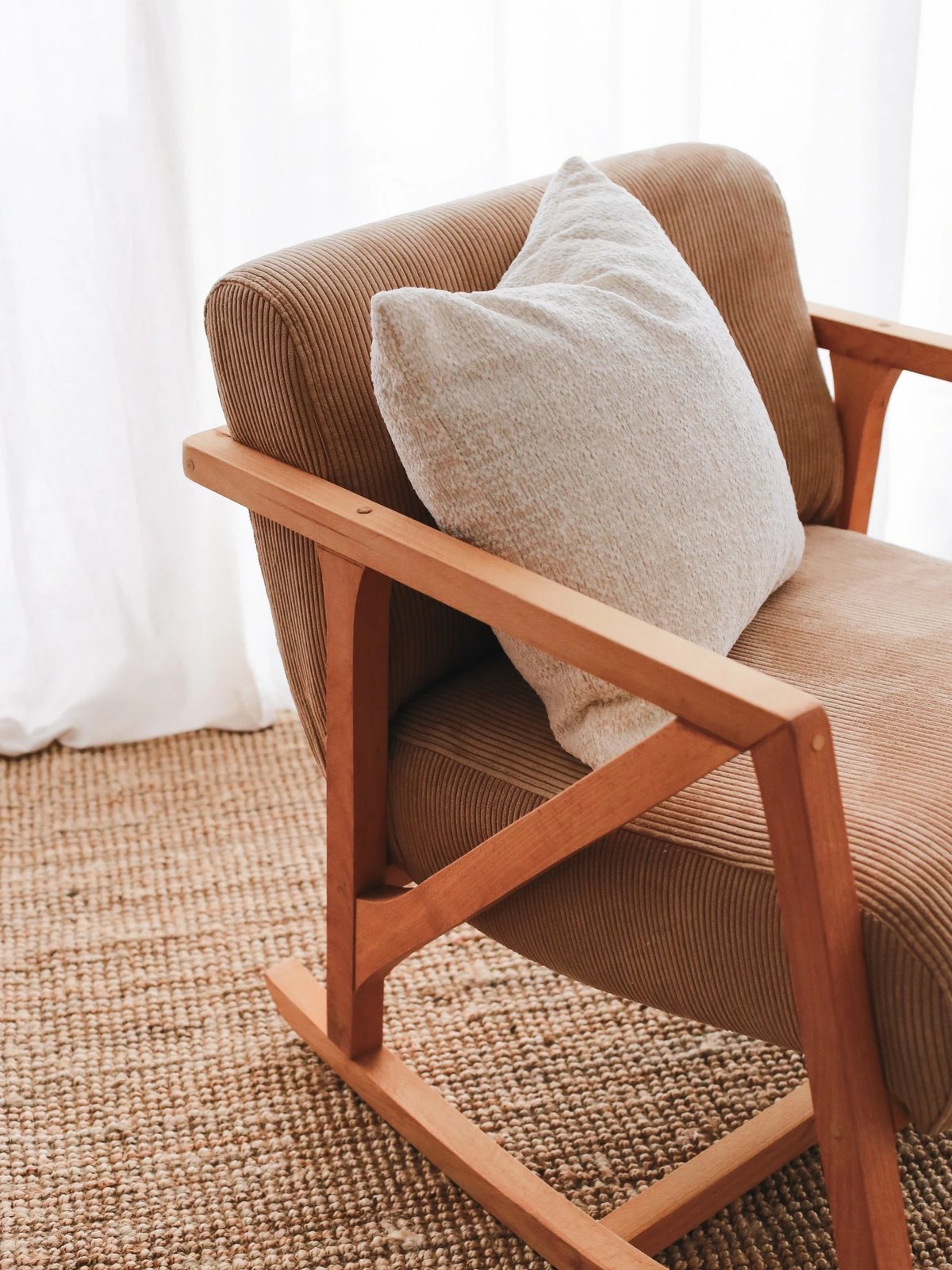 Karrige sallanan Wing, Atelier del Sofa, Nini, ngjyrë camel