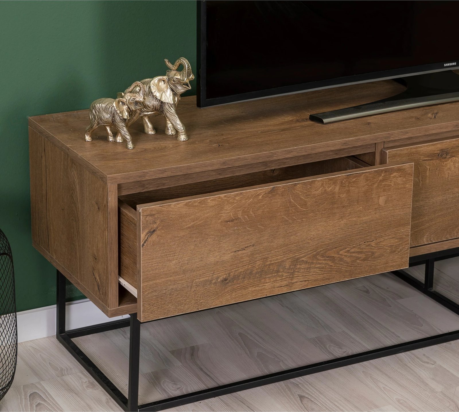 Set mobiljesh për dhomë dite Skye Decor, Laxus Takım 24, ngjyrë arre dhe e zezë