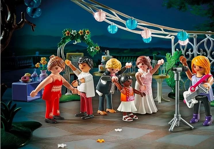 Set lodrash Playmobil City Life 71365 me figura dasme, 163 pjesë