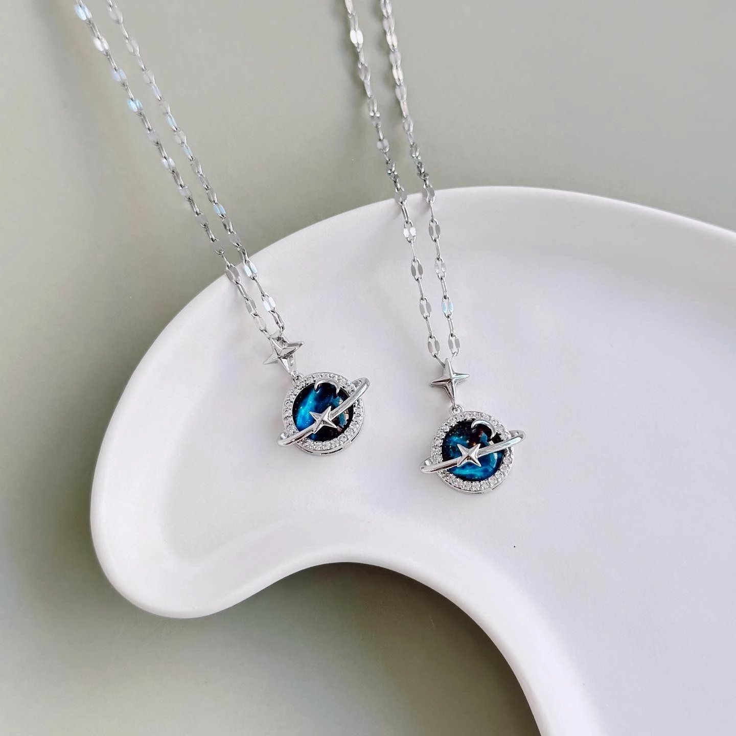 Varëse çeliku, ngjyrë qielli e argjendtë, Jumeon, Espace