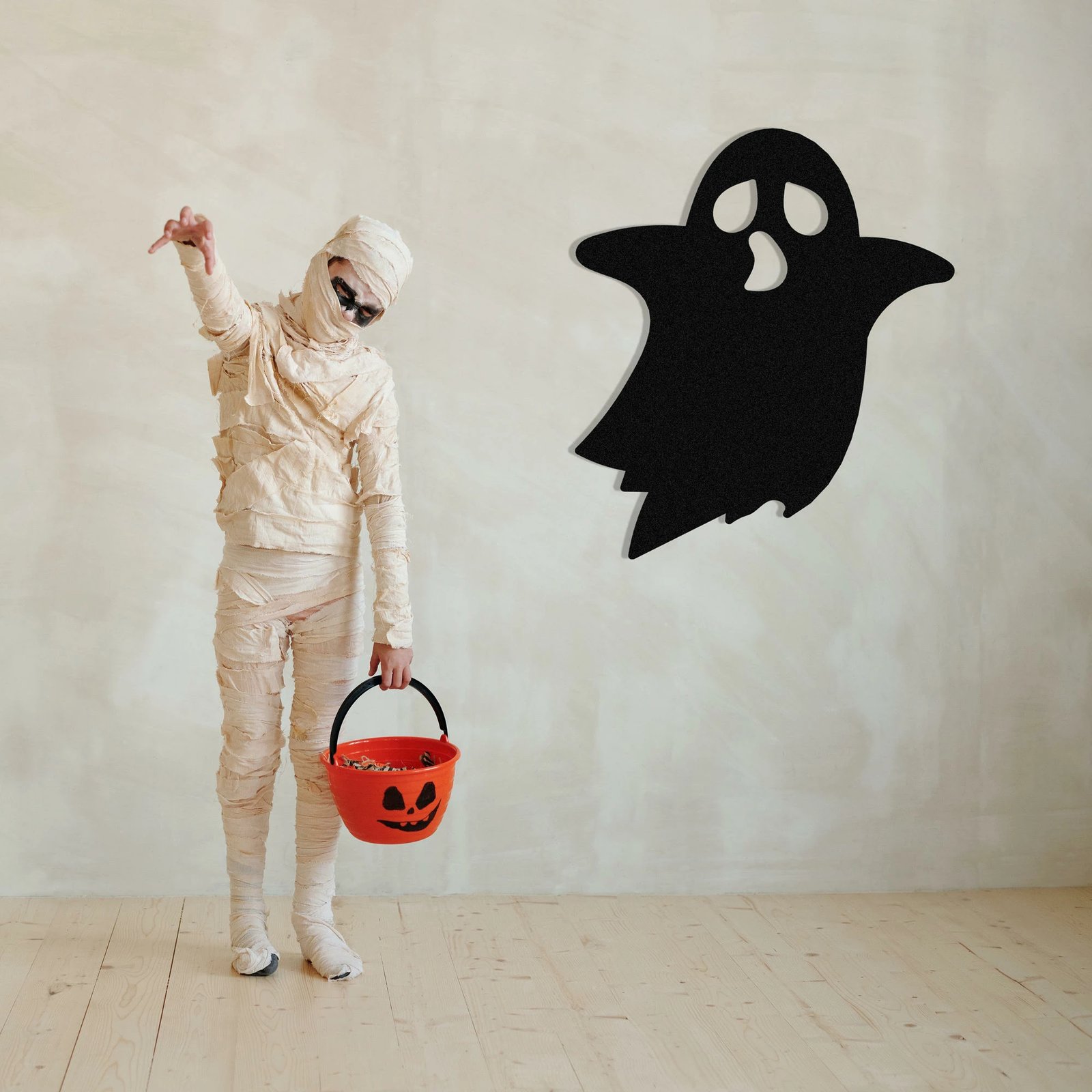 Aksesor metalik dekorativ për mur, Wallity, Halloween 7, ngjyrë e zezë, 44x50cm