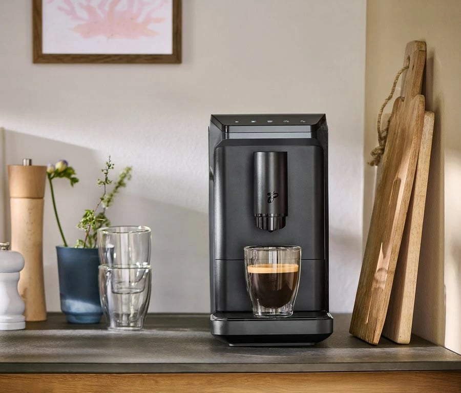 Makineri kafeje, Tchibo, Esperto Mini 648482, 19 bar, mulli i brendshëm, rezervuar 1.1 L, gri