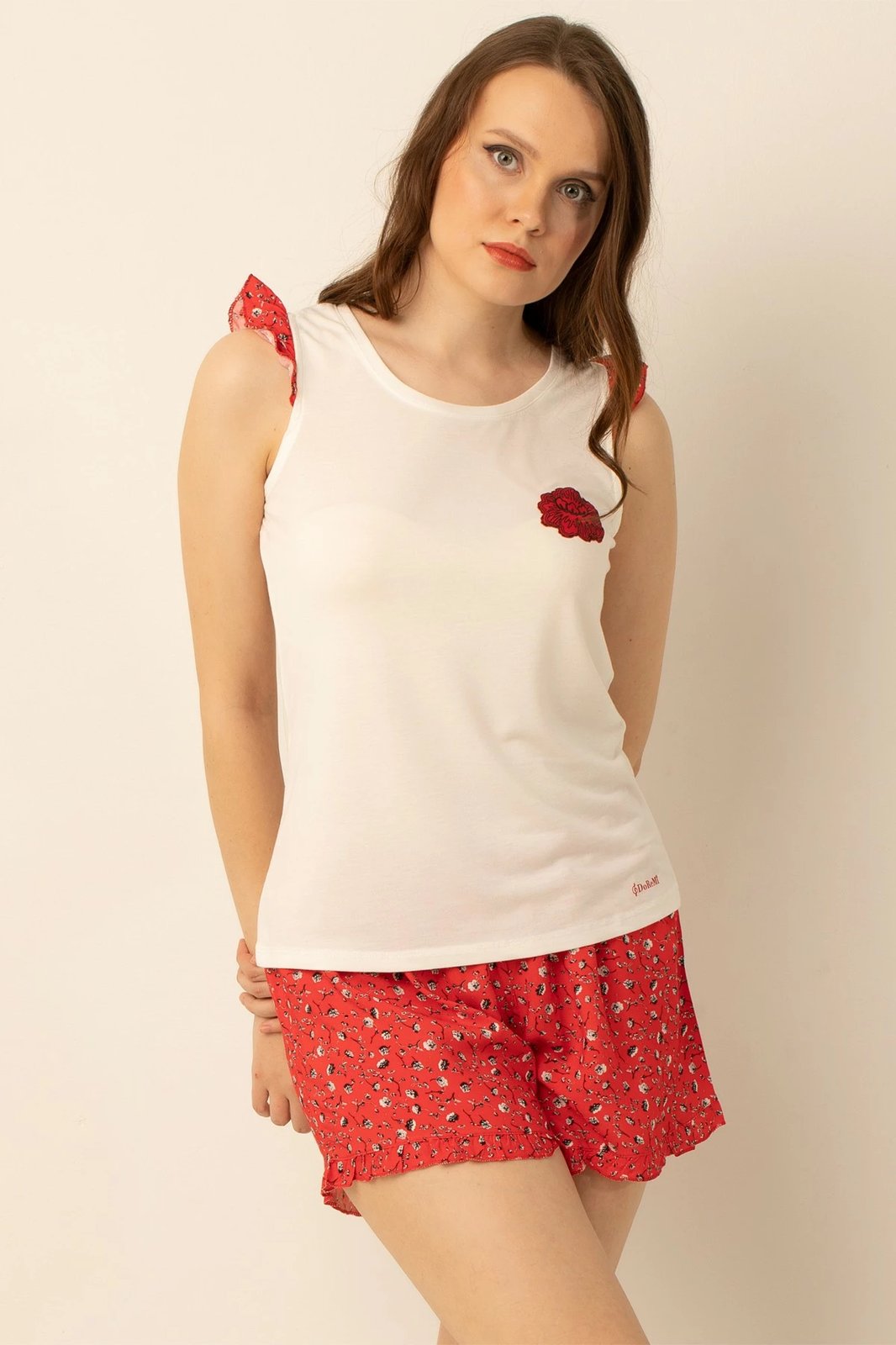 Set pizhamash për gra Jumeon, 002-000503, ecru dhe e kuqe