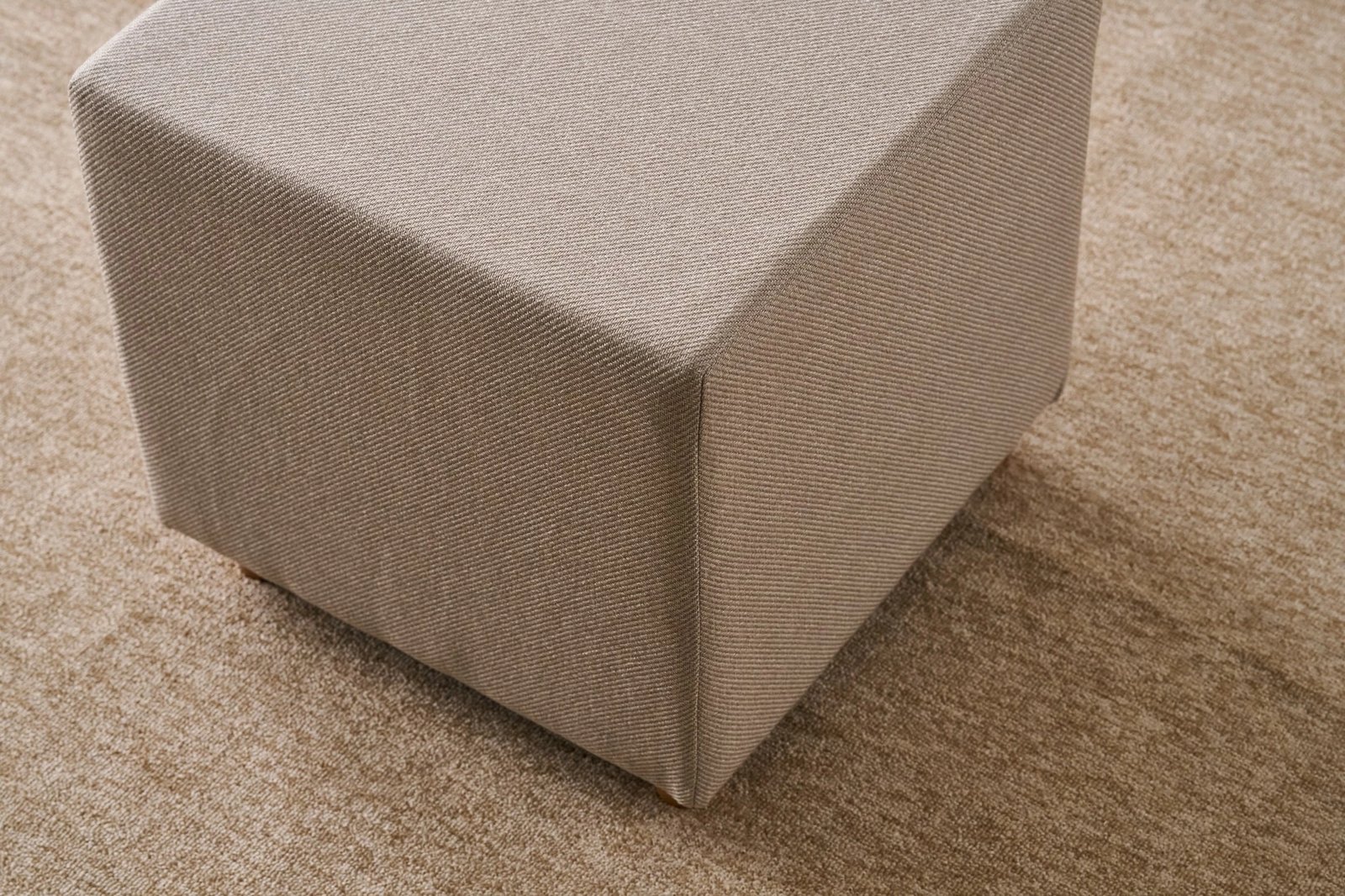 Puf Atelier del Sofa, Olimpos, bezhë