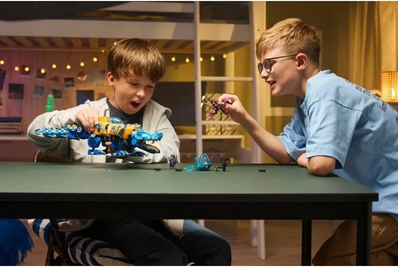 Lego set DREAMZzz Crocodile Submarine për fëmijë