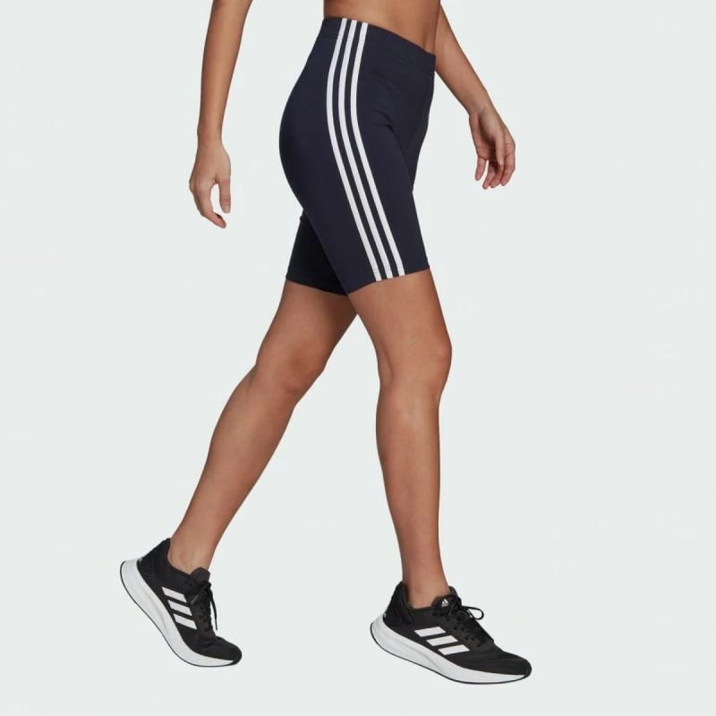 Shorce adidas për femra, të zeza