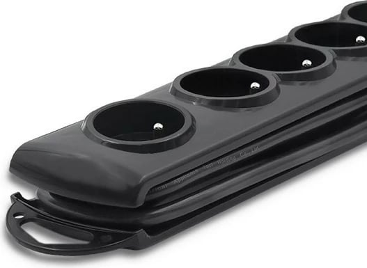 Kasë mbrojtëse Qoltec 50112, 6 dalje, 3m, e zezë