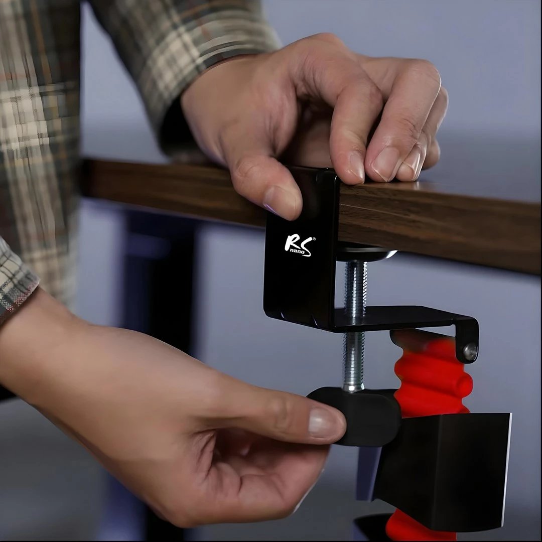 Organizues kabllosh për tavolinë nano RS RS125, 1345mm, zi e kuqe Organizues kabllosh për tavolinë nano RS RS125, 1345mm, zi e kuqe