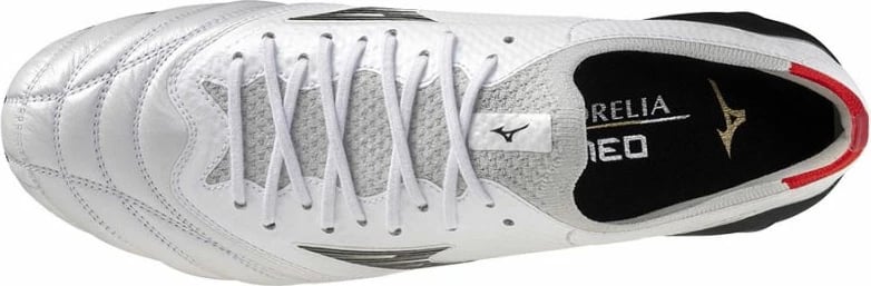 Atlete futbolli për meshkuj Mizuno, të bardha