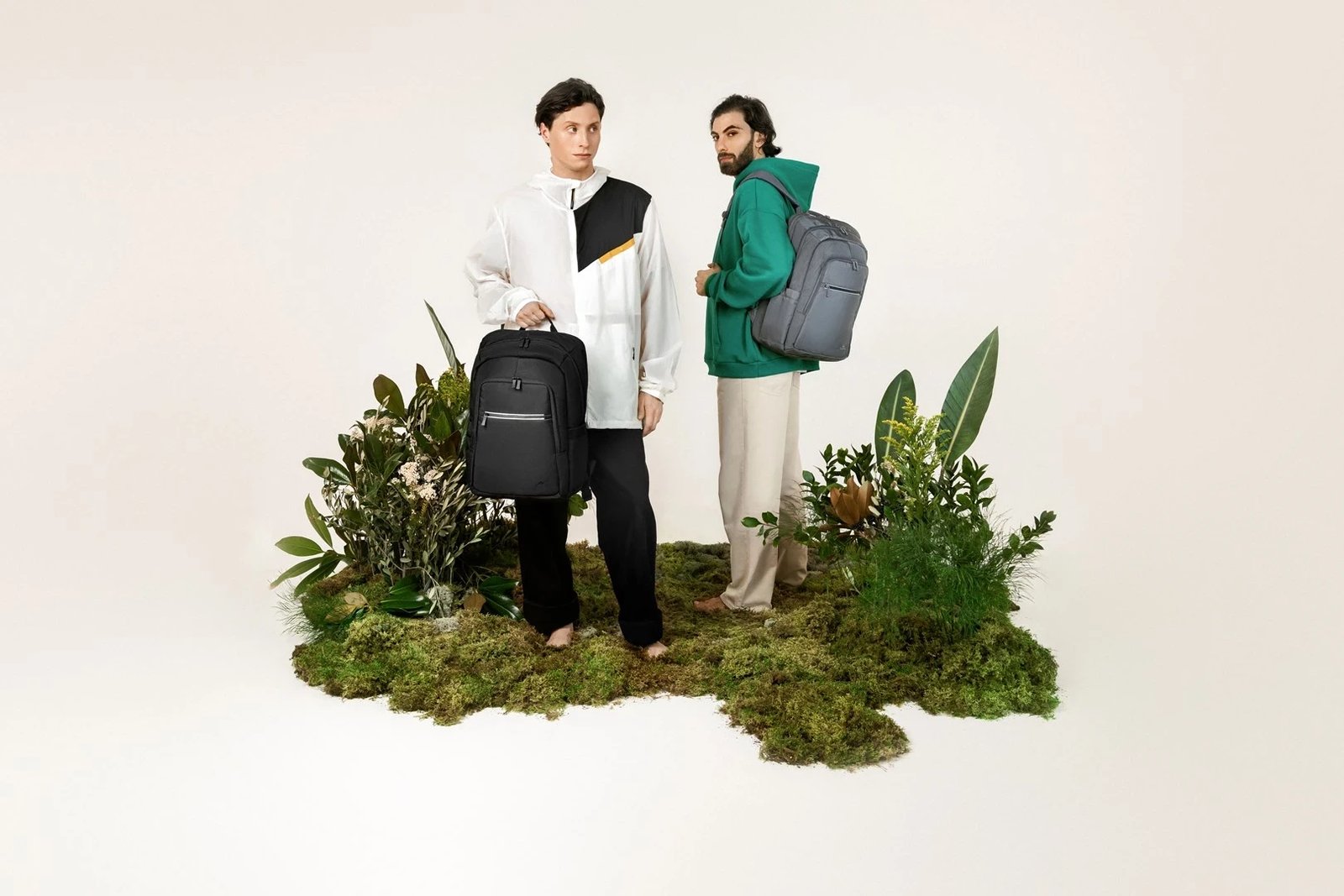 Çantë shpine për laptop RIVACASE, 7523 Alpendorf ECO, gri